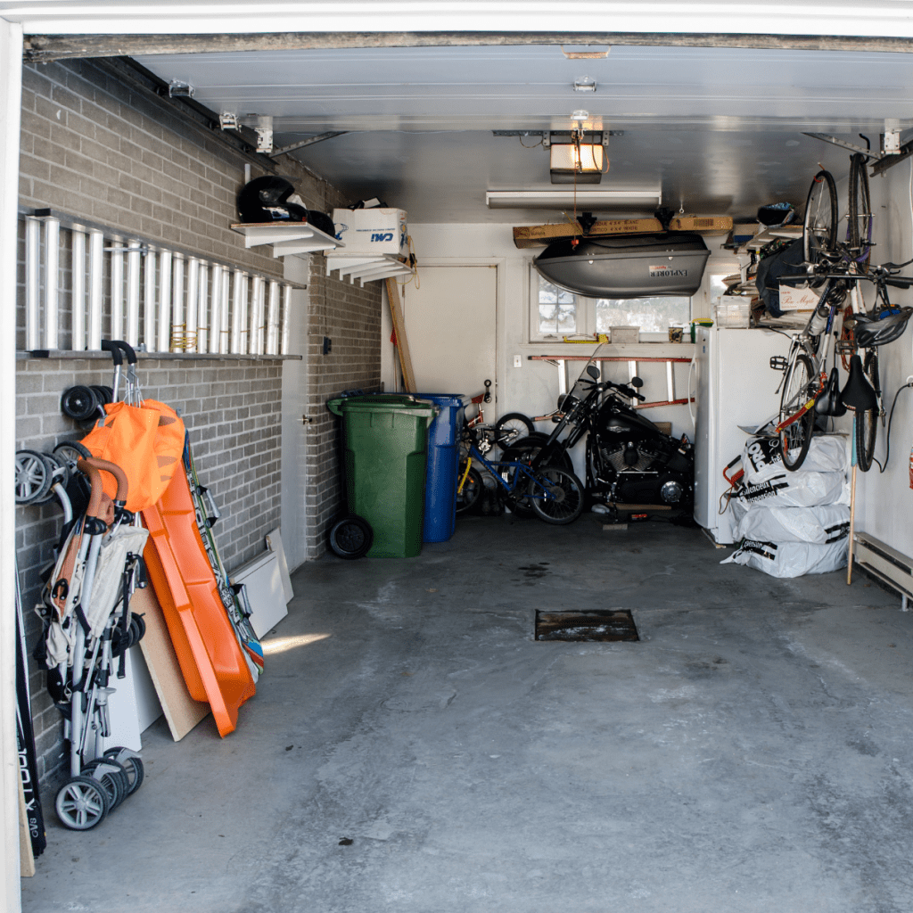 Garage Decluttering Services in St. Louis